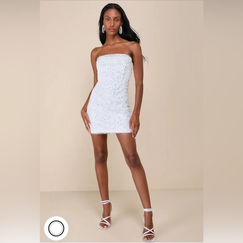 Elegant White Strapless Dress 
Perfect for *GRADUATION or BRIDAL* season!